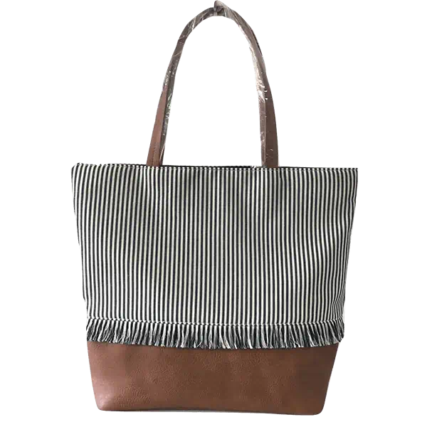 сумочка из полосатой ткани с бахромой